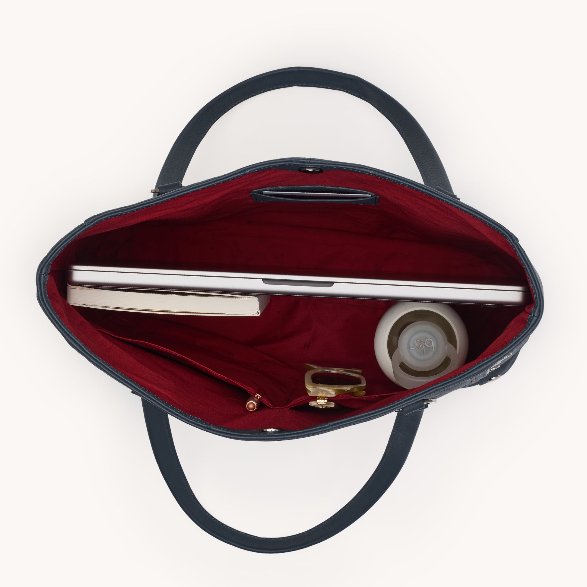 Andersen-Revival-Nautical-Navy-S-Inside-View