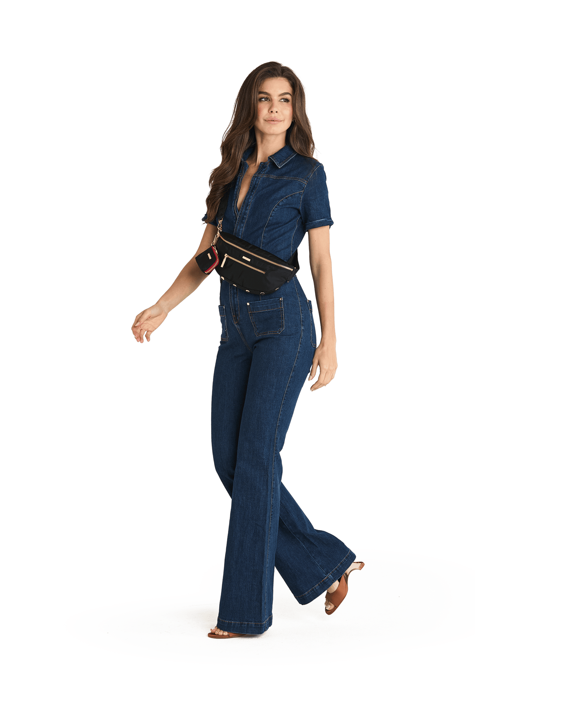 Model height is 5'9.5''