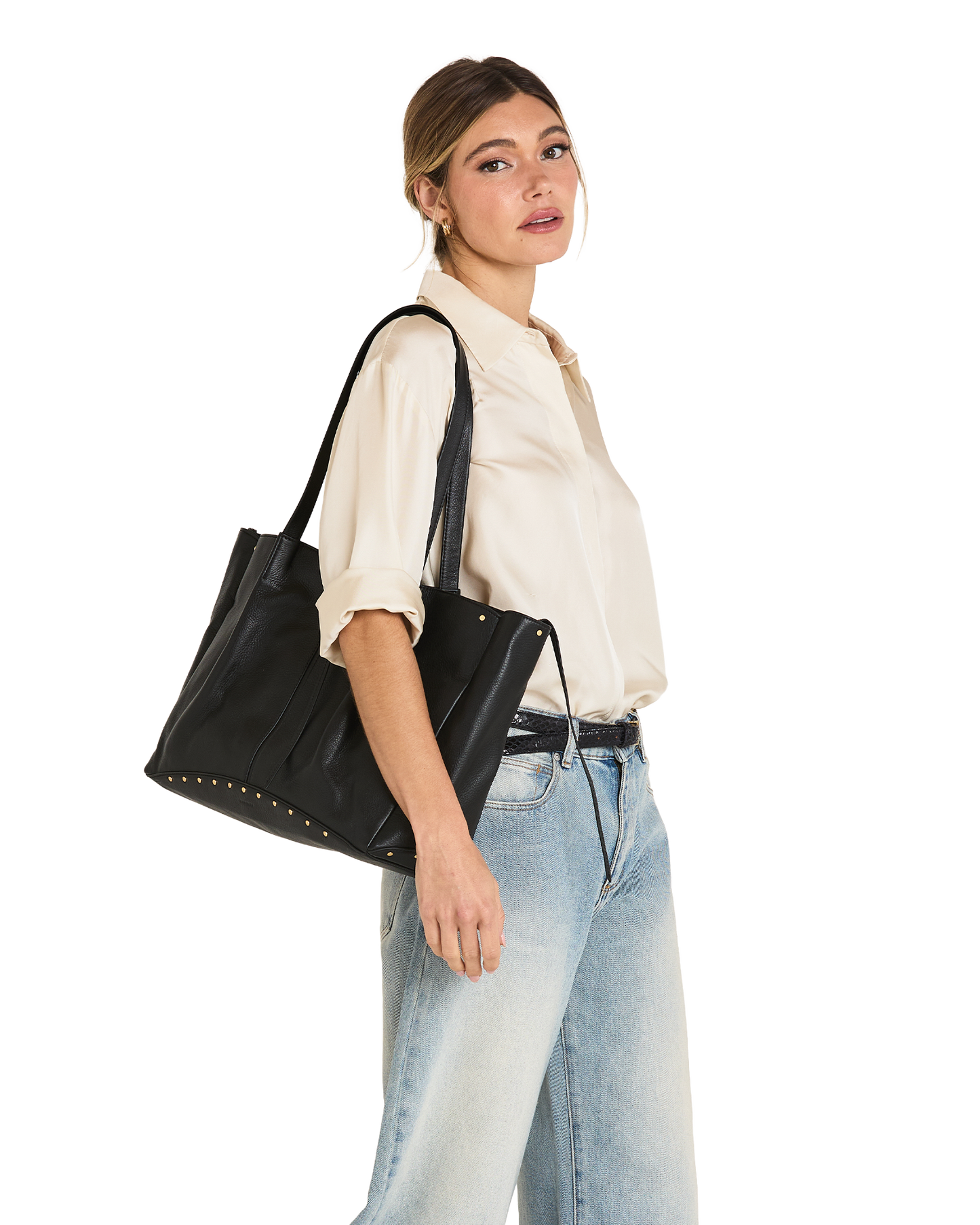 Meryl-Carryall-Black-BG-Model-View