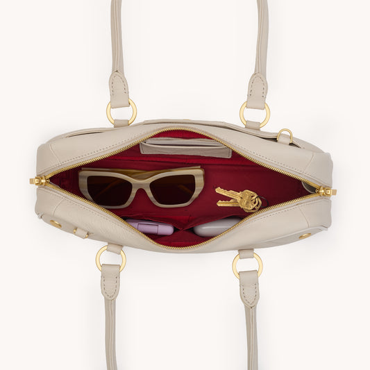 Meredith-Sml-Catamaran-Cream-BG-Inside-View