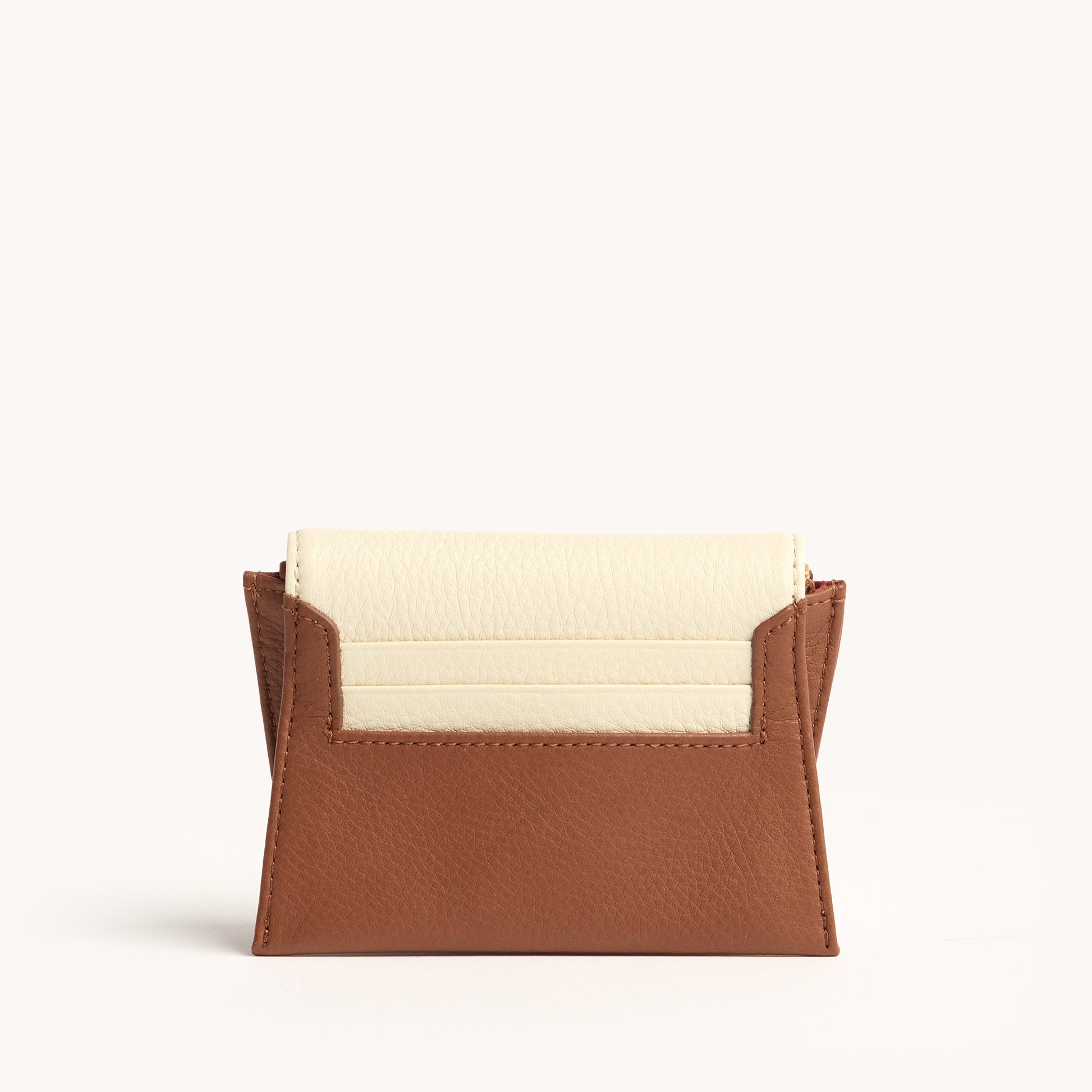 Allen-Wallet-Courtyard-Cream-BG-Detail-View-1
