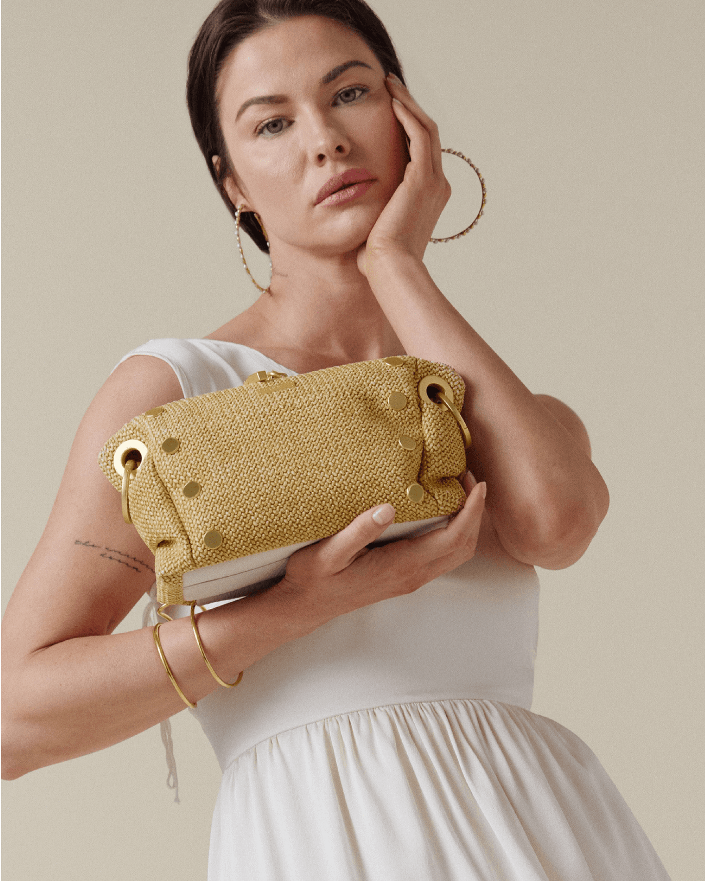 Daniel-Crossbody-Clutch-Sml-Calla-Lily-White-Raffia-BG-Model-View-4