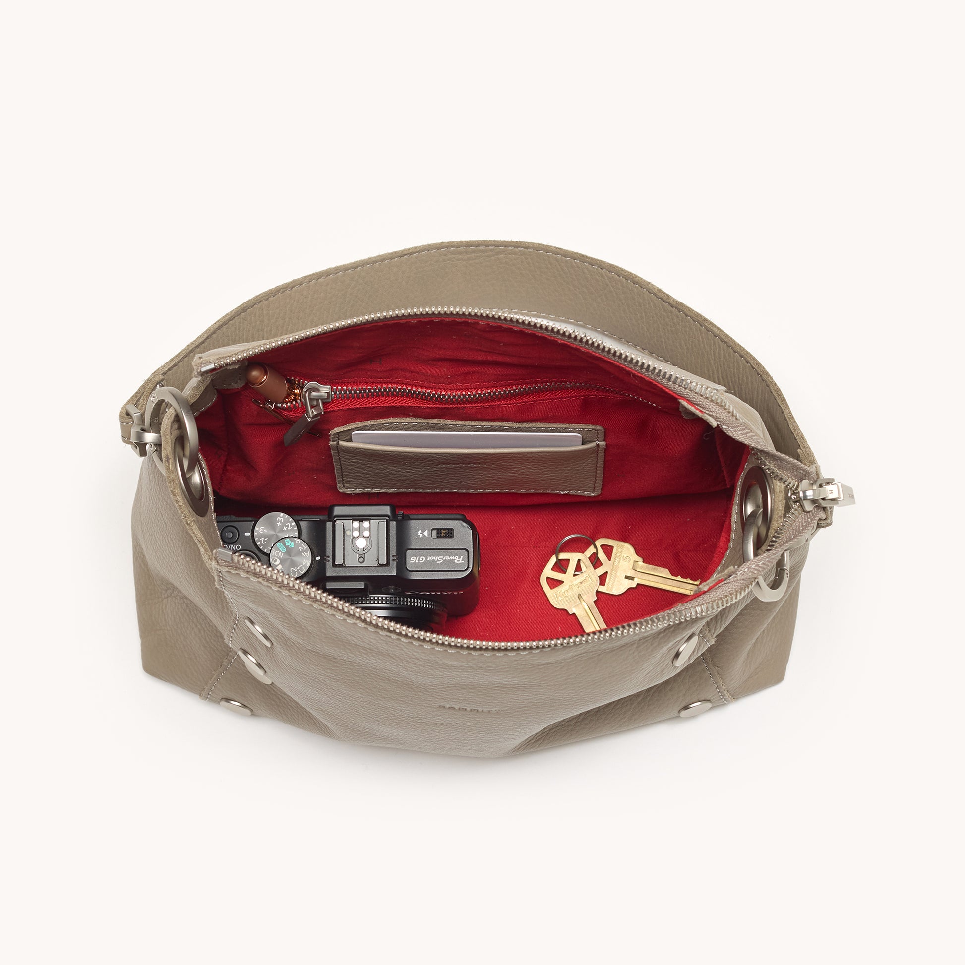 Bryant-Med-Pewter-Pebble-BS-Inside-View
