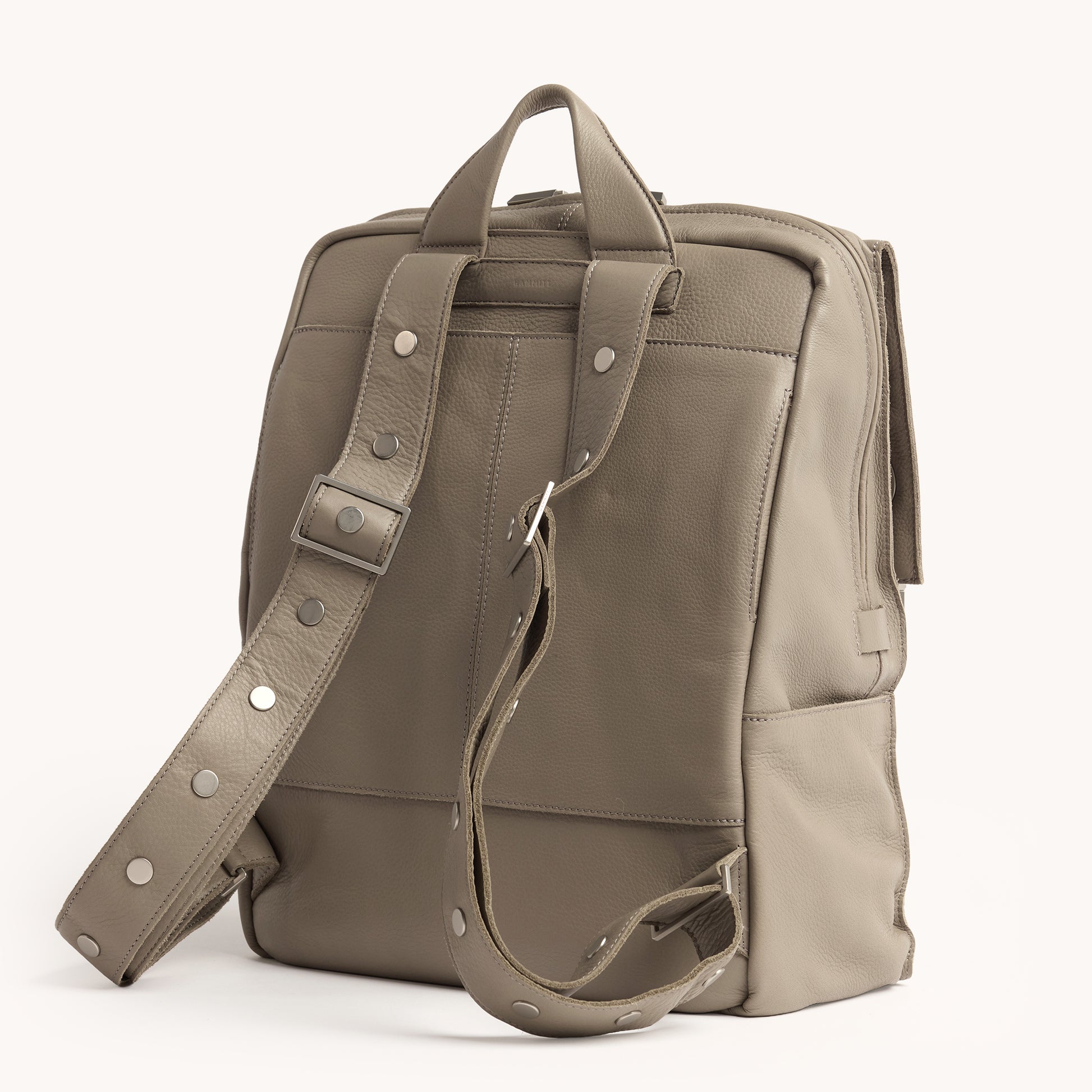 Montana-Backpack-XL-Pewter-Pebble-BS-Detail-View