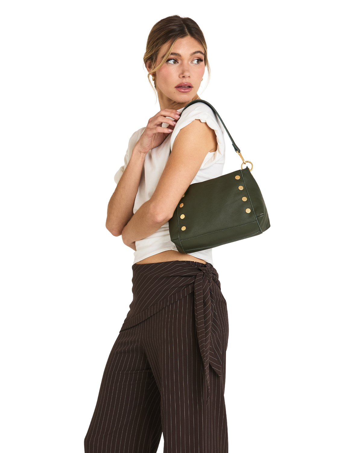 Bryant-Med-Twin-Crest-Pebble-BG-Model-View-3