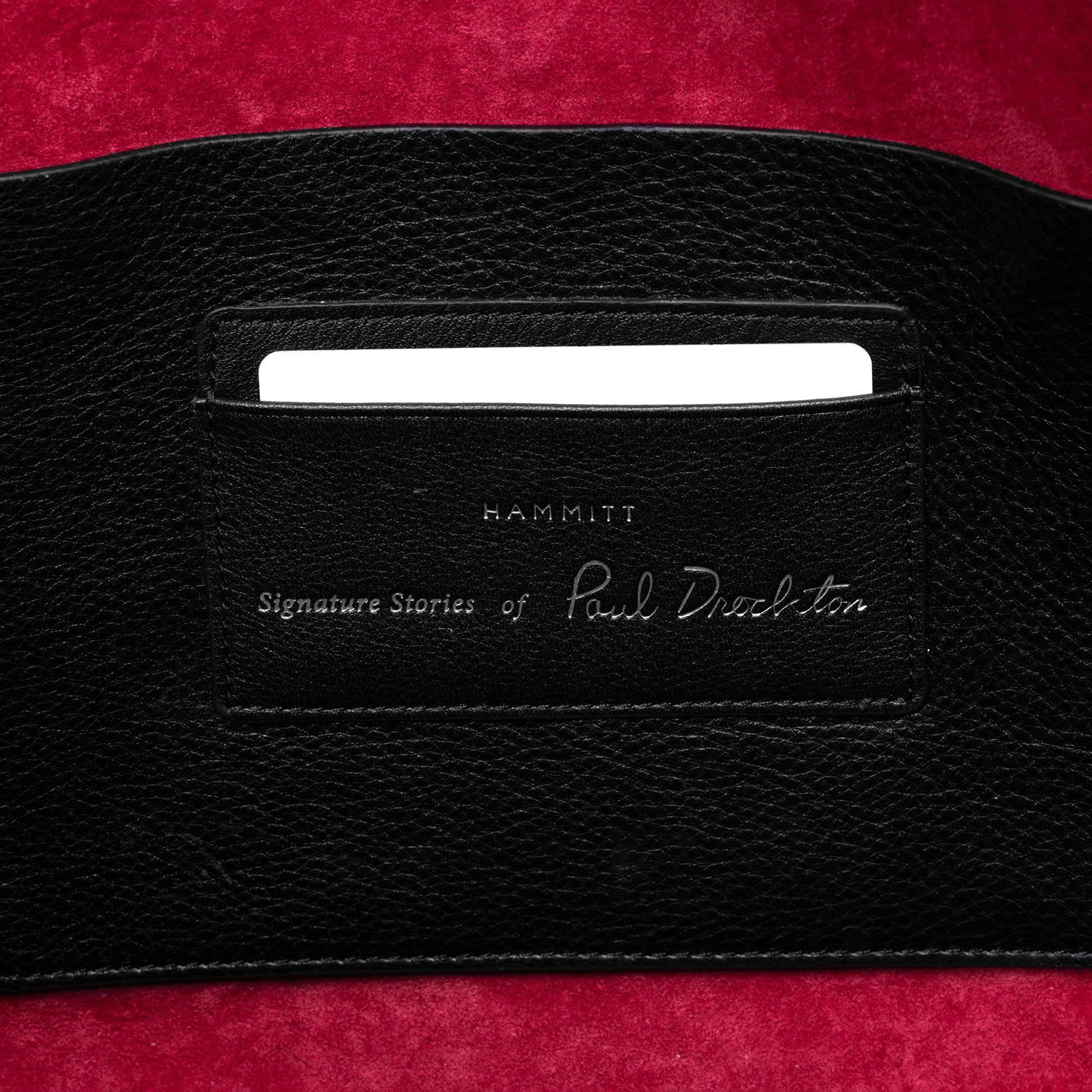 Paul-Lrg-Black-Press-BG-Red-Zip-Front-View-Detail