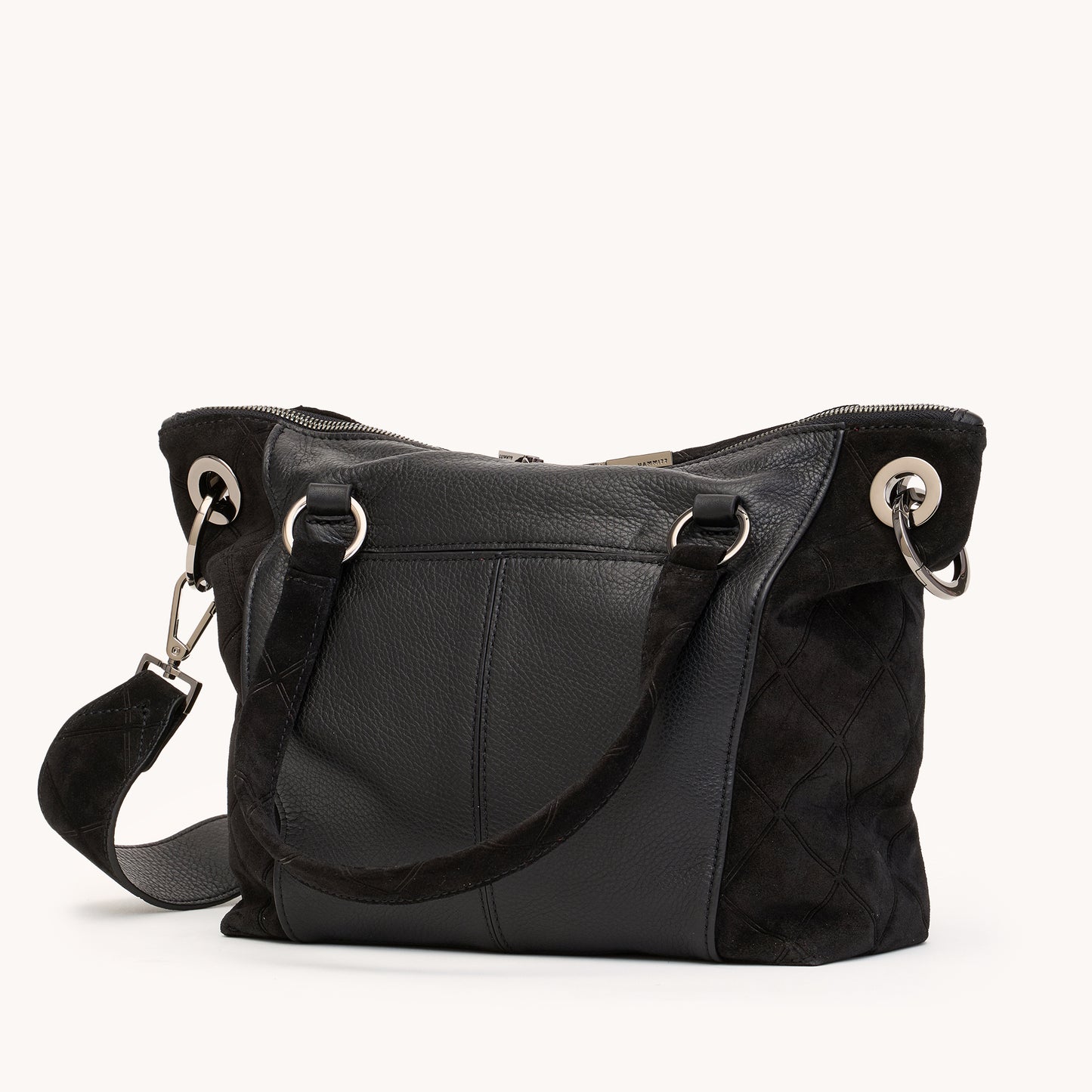 Daniel-Med-Noir-Diamond-S-GM-Detail-View