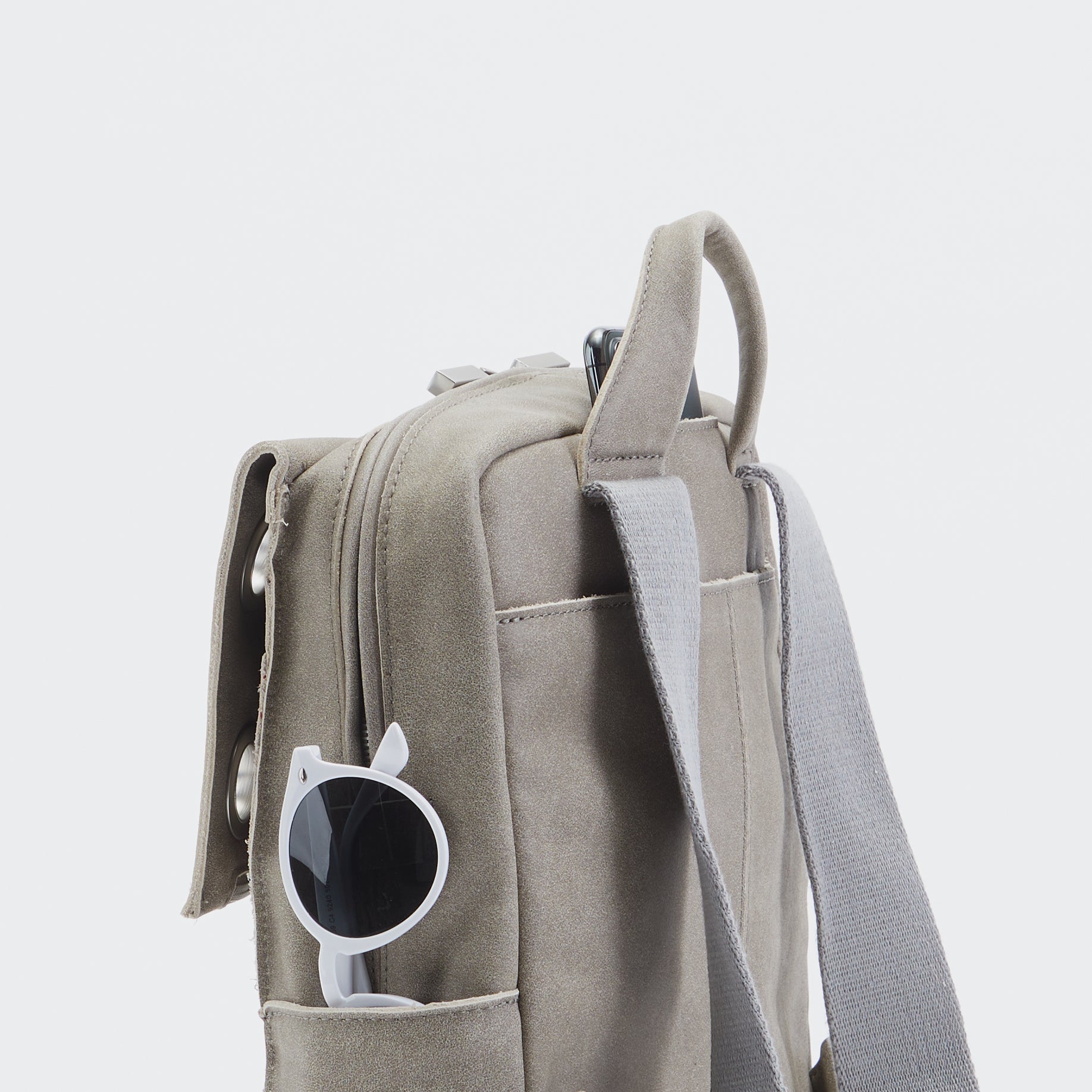 Montana-Backpack-Lrg-Pew-BS-Detail-View