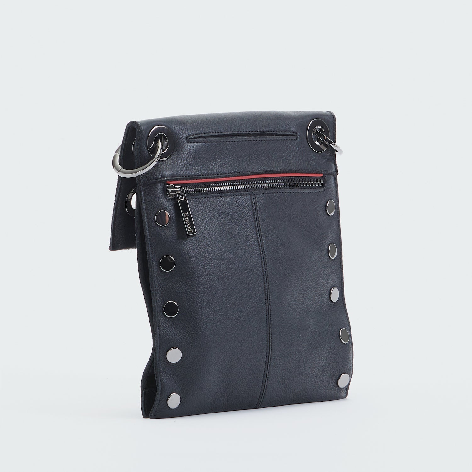 Montana-Rev-Med-Black-Back