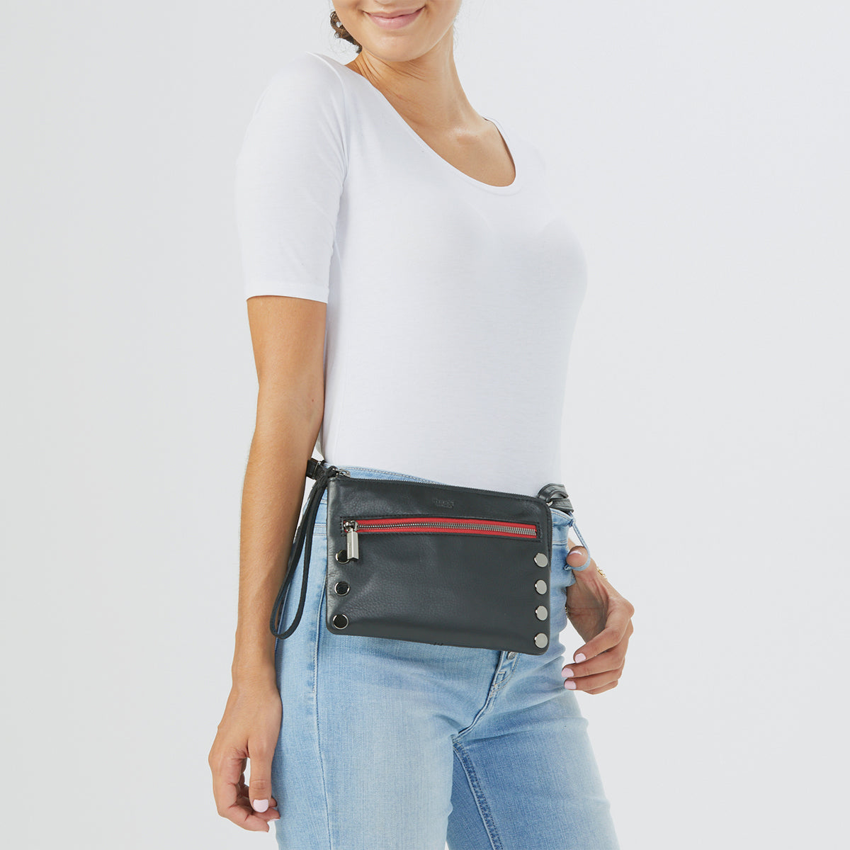 Nash-Sml-2-Blk-GM-R-Zip-Model-View