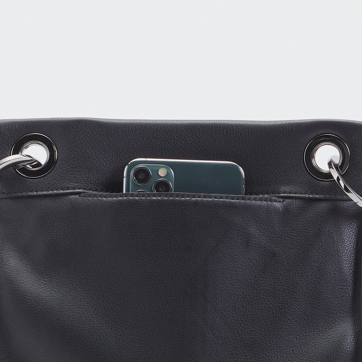 Tony-Med-Blk-GM-Detail-View