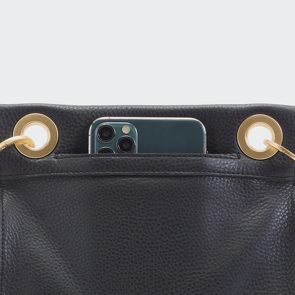 Tony-Blk-BG-Detail-View
