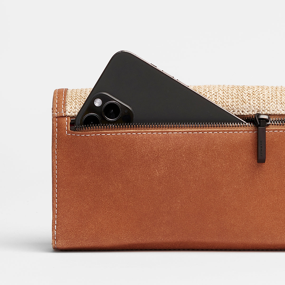 AJ-Crossbody-Clutch-Saddle-Raffia-Detail-View