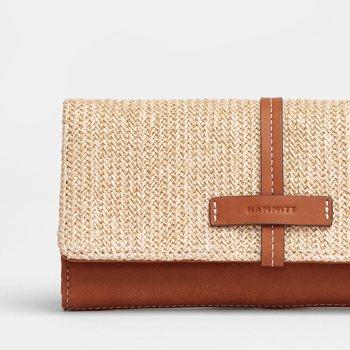 Benjamin-Wallet-Slim-Saddle-Raffia-Detail-View