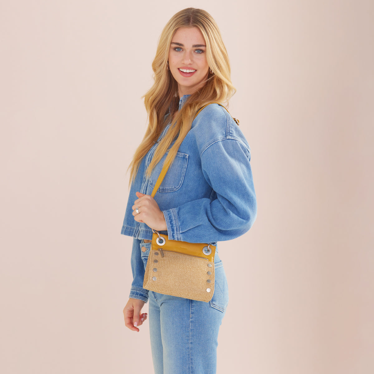 Tony-Sml-Chanterelle-Raffia-Model-View