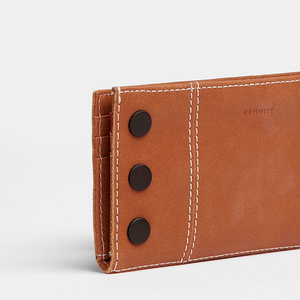 110-North-Saddle-Brown-Detail-View